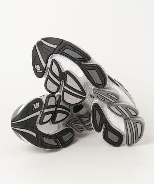 NEW BALANCE(ニューバランス)の「Abzorb 2000(スニーカー・メンズ・シルバー×ブラック・22.5cm/23.0cm/23.5cm/24.0cm/24.5cm/25.0cm/25.5cm/26.0cm/26.5cm/27.0cm/27.5cm/28.0cm/28.5cm/29.0cm/30.0cm)」の5枚目の写真