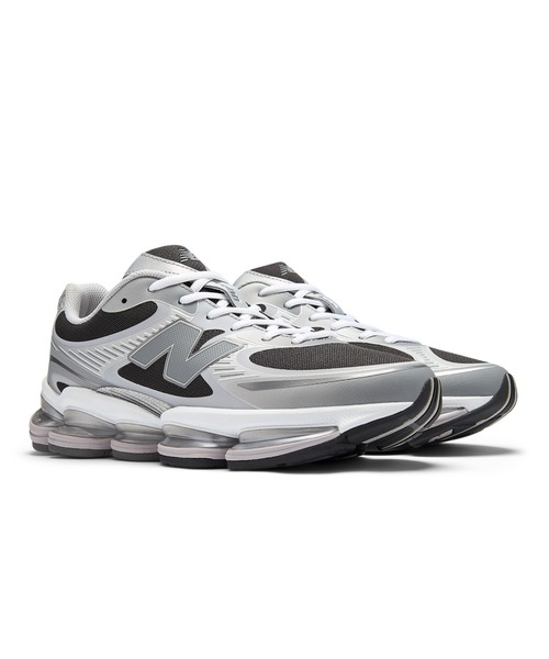 NEW BALANCE(ニューバランス)の「Abzorb 2000(スニーカー・メンズ・シルバー×ブラック・22.5cm/23.0cm/23.5cm/24.0cm/24.5cm/25.0cm/25.5cm/26.0cm/26.5cm/27.0cm/27.5cm/28.0cm/28.5cm/29.0cm/30.0cm)」の2枚目の写真
