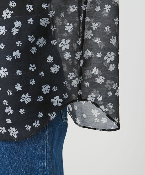 UNITED ARROWS（ユナイテッドアローズ）の「プリント バンドカラー シャツ（シャツ/ブラウス・レディース・ブラック/その他1/ネイビー・FREE）」の22枚目の写真