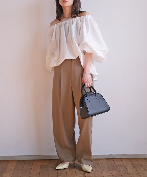 AKTE（アクテ）の「オフショルダーボリュームブラウス（シャツ/ブラウス・レディース・ブラック/ホワイト・FREE）」の20枚目の写真