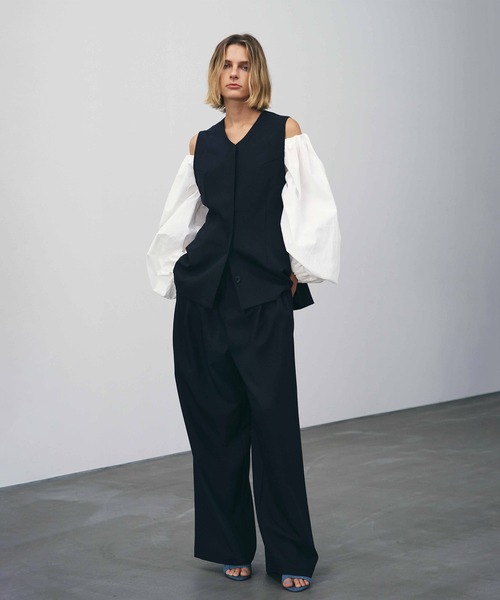 AKTE（アクテ）の「オフショルダーボリュームブラウス（シャツ/ブラウス・レディース・ブラック/ホワイト・FREE）」の22枚目の写真