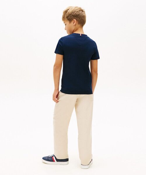 TOMMY HILFIGER(トミーヒルフィガー)の「BOYS モノグラムグラフィックTシャツ(Tシャツ/カットソー・キッズ・レッド/ホワイト/マルチ/ブルー・150cm/130cm/160cm/140cm/120cm)」の7枚目の写真