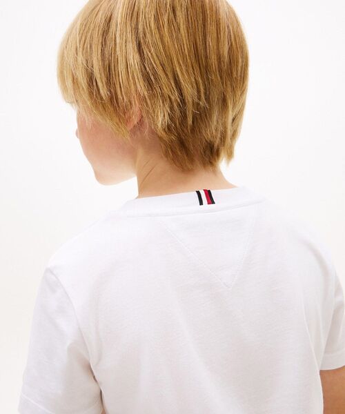 TOMMY HILFIGER(トミーヒルフィガー)の「BOYS モノグラムグラフィックTシャツ(Tシャツ/カットソー・キッズ・レッド/ホワイト/マルチ/ブルー・150cm/130cm/160cm/140cm/120cm)」の20枚目の写真