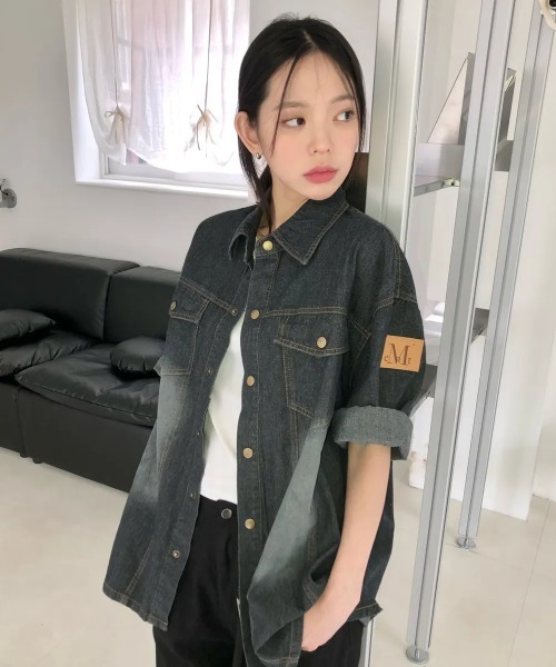 MUCENT(ムセント)の「◇MUCENT◇ブランド直輸入正規品/COUNTRY DENIM HALF SHIRT カントリーロールアップデニム半袖シャツ(シャツ/ブラウス・レディース・ライトブルー/チャコール・FREE)」の1枚目の写真