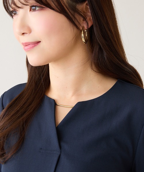 Rose Tiara(ローズティアラ)の「【セットアップ対応】【イージーケア】ストレッチツイルブラウス(シャツ/ブラウス・レディース・ネイビー/ベージュ・46/42/38)」の11枚目の写真