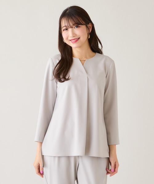 Rose Tiara(ローズティアラ)の「【セットアップ対応】【イージーケア】ストレッチツイルブラウス(シャツ/ブラウス・レディース・ネイビー/ベージュ・46/42/38)」の17枚目の写真