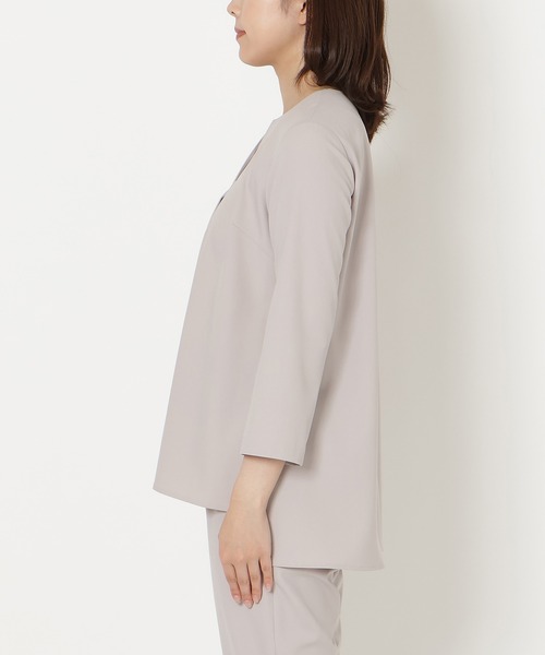 Rose Tiara(ローズティアラ)の「【セットアップ対応】【イージーケア】ストレッチツイルブラウス(シャツ/ブラウス・レディース・ネイビー/ベージュ・46/42/38)」の19枚目の写真