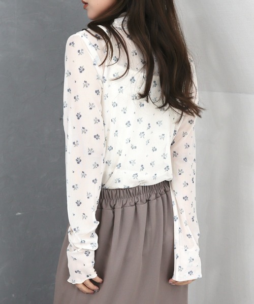 CECIL McBEE（セシルマクビー）の「パワーネット小花柄タートルネック（Tシャツ/カットソー・レディース・アイボリー/チャコールグレー/ブラック・MEDIUM/LARGE）」の14枚目の写真