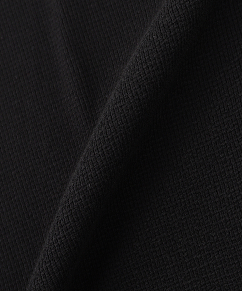 entire studios(エンタイアスタジオ)の「ENTIRE STUDIOS / エンタイアスタジオ THERMAL LONG SLEEVE(Tシャツ/カットソー・メンズ・ブラック・MEDIUM/SMALL/X-SMALL)」の3枚目の写真