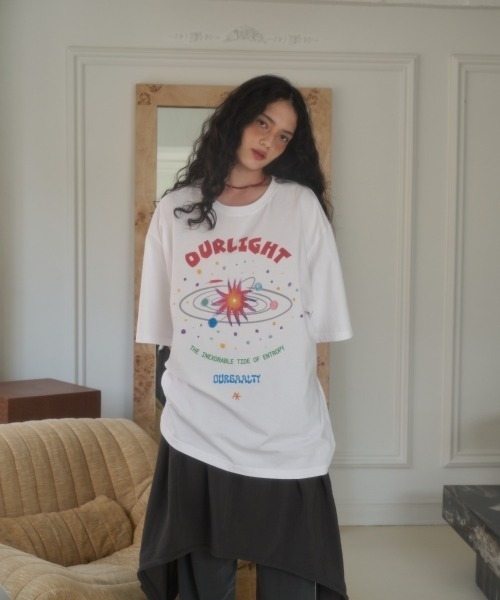 oursaalty（アウアソルティ）の「SAALTY SPACE OVERFIT T-SHIRT（Tシャツ/カットソー・レディース・スモークグレー/ホワイト・FREE）」の2枚目の写真