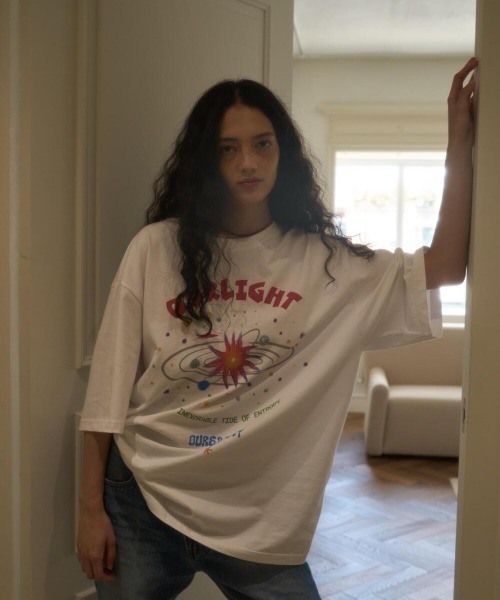 oursaalty（アウアソルティ）の「SAALTY SPACE OVERFIT T-SHIRT（Tシャツ/カットソー・レディース・スモークグレー/ホワイト・FREE）」の4枚目の写真
