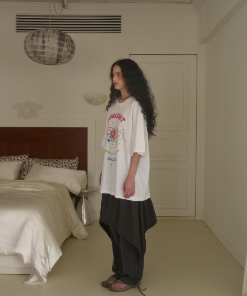 oursaalty（アウアソルティ）の「SAALTY SPACE OVERFIT T-SHIRT（Tシャツ/カットソー・レディース・スモークグレー/ホワイト・FREE）」の14枚目の写真