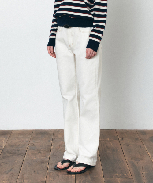 SIYAZU(シヤジュ)の「SIJN6106 ストレートカラムカラー デニム_Ivory(デニムパンツ・レディース・アイボリー・SMALL/MEDIUM/LARGE)」の3枚目の写真