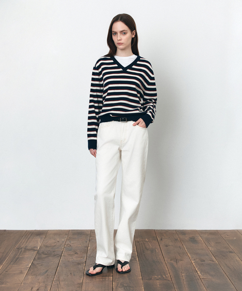 SIYAZU(シヤジュ)の「SIJN6106 ストレートカラムカラー デニム_Ivory(デニムパンツ・レディース・アイボリー・SMALL/MEDIUM/LARGE)」の4枚目の写真