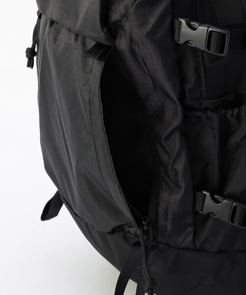 FREAK'S STORE（フリークスストア）の「FREDRIK PACKERS × FREAK'S STORE/フレドリックパッカーズ 別注 QUEST PACK/別注クエストパック　限定展開（バックパック/リュック・レディース・レオパード/ブラック・ONE SIZE）」の9枚目の写真