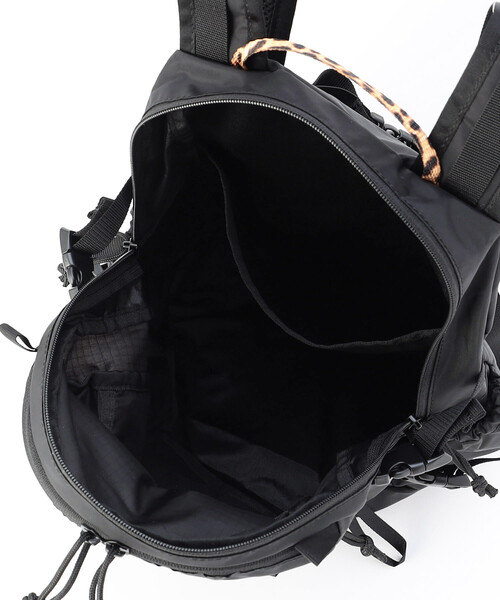 FREAK'S STORE（フリークスストア）の「FREDRIK PACKERS × FREAK'S STORE/フレドリックパッカーズ 別注 QUEST PACK/別注クエストパック　限定展開（バックパック/リュック・レディース・レオパード/ブラック・ONE SIZE）」の11枚目の写真