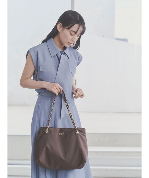 TONAL（トーナル）の「デニムライクボウタイフレンチブラウス（シャツ/ブラウス・レディース・オフホワイト/インディゴブルー・MEDIUM）」の9枚目の写真