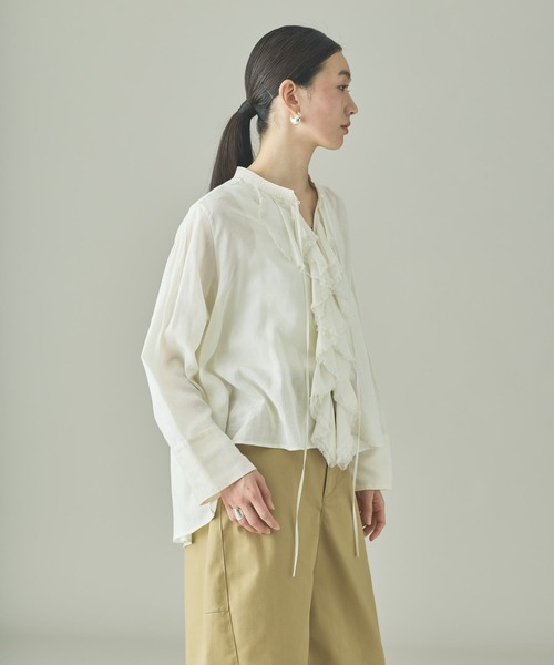 Curensology（カレンソロジー）の「Curensology(カレンソロジー)/ウォッシャブルラミーフリルブラウス（シャツ/ブラウス・レディース・ブルー系その他/ホワイト/グレー系その他2・FREE）」の4枚目の写真