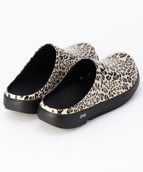 OOFOS(ウーフォス)の「OOFOS/ウーフォス OOcloog Limited Leopard【26.0-28.0cm】(サンダル・メンズ・レオパード・8/7/9)」の5枚目の写真