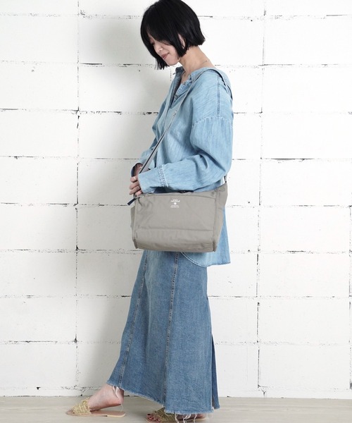 anello（アネロ）の「"02"≪anello GRANDE≫CABIN/キャビン 10ポケット ショルダーバッグ（ショルダーバッグ・レディース・ネイビー/グレイッシュベージュ/ブラック/ダークグレー・ONE SIZE）」の9枚目の写真