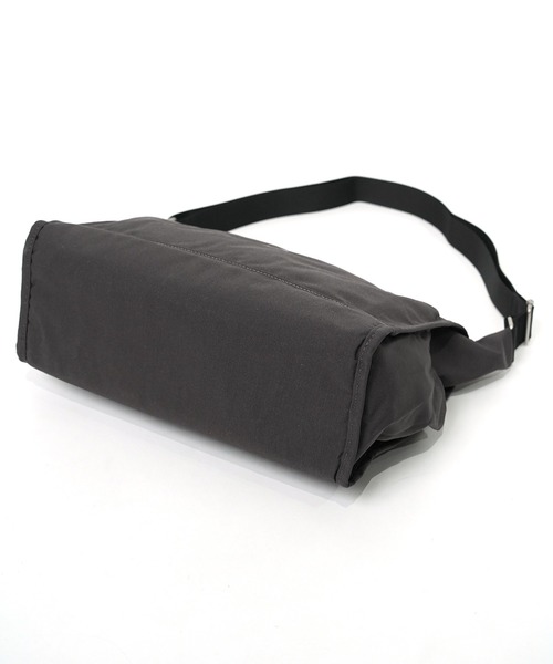 anello（アネロ）の「"02"≪anello GRANDE≫CABIN/キャビン 10ポケット ショルダーバッグ（ショルダーバッグ・レディース・ネイビー/グレイッシュベージュ/ブラック/ダークグレー・ONE SIZE）」の16枚目の写真