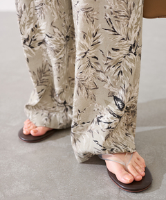 ≪追加≫リーフプリントタックパンツ 2（その他パンツ）｜FRAMeWORK