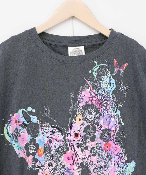 ScoLar(スカラー)の「161647:水彩タッチ花蝶プリントTシャツ(Tシャツ/カットソー・レディース・ブルー/チャコールグレー/オフホワイト・M)」の15枚目の写真