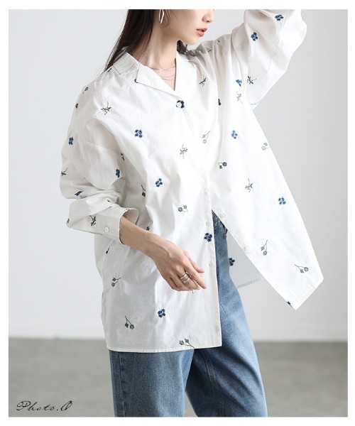 Sawa a la mode(サワアラモード)の「花柄刺繍オープンカラーコットンシャツ(シャツ/ブラウス・レディース・ブラック/オフホワイト・FREE)」の3枚目の写真