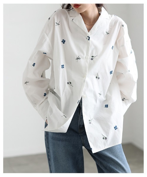 Sawa a la mode(サワアラモード)の「花柄刺繍オープンカラーコットンシャツ(シャツ/ブラウス・レディース・ブラック/オフホワイト・FREE)」の5枚目の写真