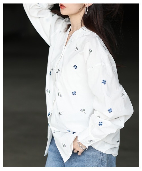 Sawa a la mode(サワアラモード)の「花柄刺繍オープンカラーコットンシャツ(シャツ/ブラウス・レディース・ブラック/オフホワイト・FREE)」の8枚目の写真