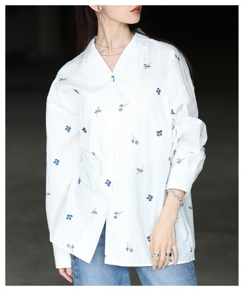 Sawa a la mode(サワアラモード)の「花柄刺繍オープンカラーコットンシャツ(シャツ/ブラウス・レディース・ブラック/オフホワイト・FREE)」の9枚目の写真
