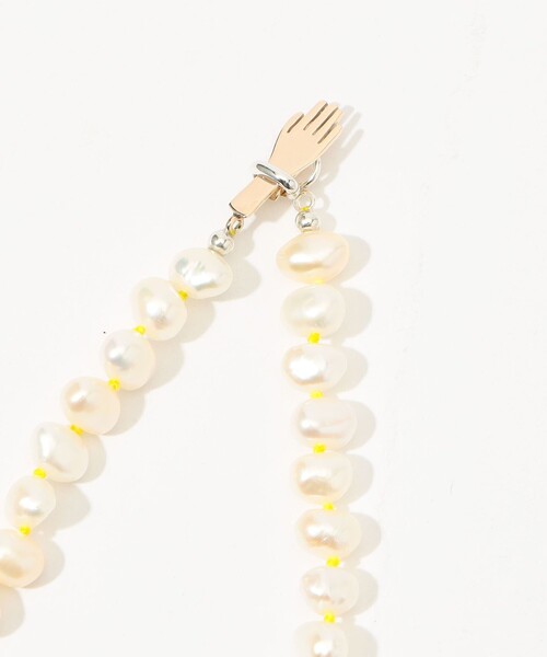 TOMORROWLAND （トゥモローランド）の「PALA HAND END BAROQUE M パールネックレス（ネックレス・レディース・ホワイト系その他・FREE）」の5枚目の写真