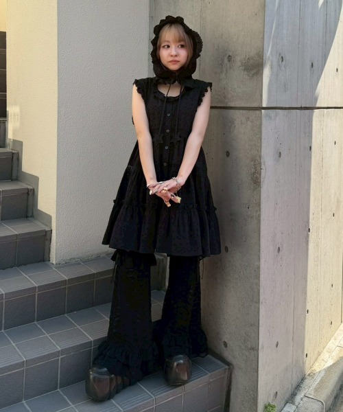 Candy Stripper(キャンディストリッパー)の「BE LOVED FLARE パンツ(その他パンツ・レディース・ブラック/ライトベージュ・FREE)」の5枚目の写真