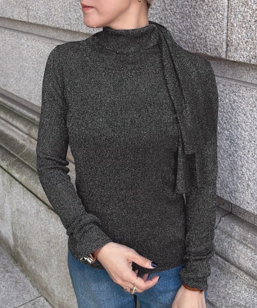 JENNE(ジェンヌ)の「バックリボンラメトップス(Tシャツ/カットソー・レディース・ブラック/ホワイト・LARGE/MEDIUM/SMALL)」の2枚目の写真