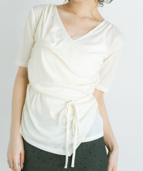 VANNIE U（ヴァニーユー）の「ドレープカシュクールトップス（Tシャツ/カットソー・レディース・ブラック/アイボリー・FREE）」の4枚目の写真