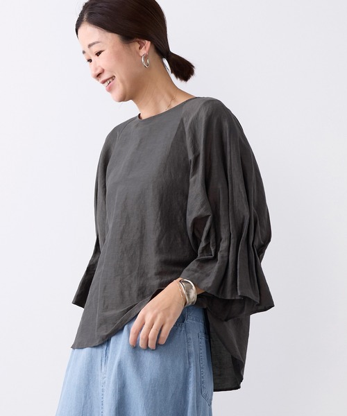 MICA&DEAL（マイカ＆ディール）の「タックスリーブブラウス〈セットアップ対応〉（シャツ/ブラウス・レディース・オフホワイト/チャコールグレー/ブラウン・FREE）」の2枚目の写真