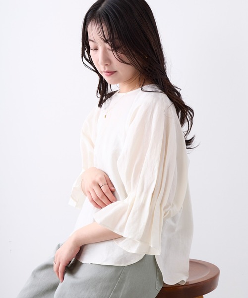 MICA&DEAL（マイカ＆ディール）の「タックスリーブブラウス〈セットアップ対応〉（シャツ/ブラウス・レディース・オフホワイト/チャコールグレー/ブラウン・FREE）」の5枚目の写真