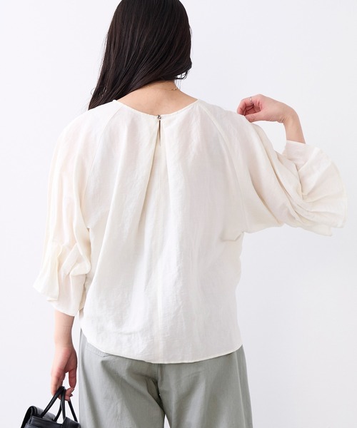 MICA&DEAL（マイカ＆ディール）の「タックスリーブブラウス〈セットアップ対応〉（シャツ/ブラウス・レディース・オフホワイト/チャコールグレー/ブラウン・FREE）」の8枚目の写真