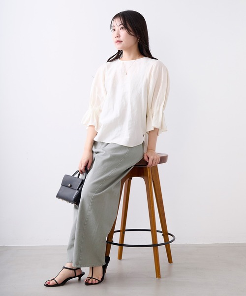 MICA&DEAL（マイカ＆ディール）の「タックスリーブブラウス〈セットアップ対応〉（シャツ/ブラウス・レディース・オフホワイト/チャコールグレー/ブラウン・FREE）」の9枚目の写真