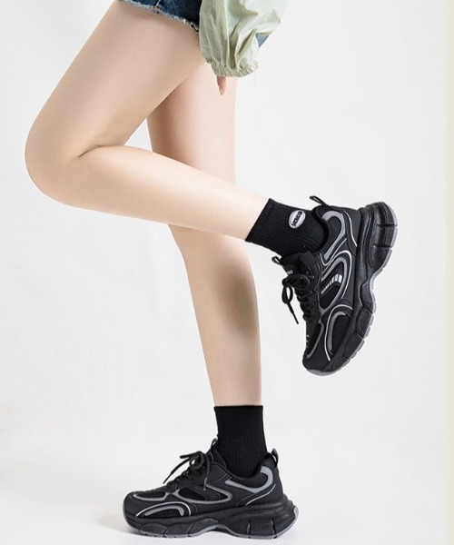 yuue' ( wear )(ユーイ)の「厚底ボリュームダッドスニーカー/スポーツシューズ(スニーカー・レディース・シルバー/ブラック・24.5cm/23.5cm)」の5枚目の写真
