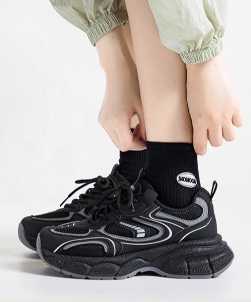 yuue' ( wear )(ユーイ)の「厚底ボリュームダッドスニーカー/スポーツシューズ(スニーカー・レディース・シルバー/ブラック・24.5cm/23.5cm)」の6枚目の写真