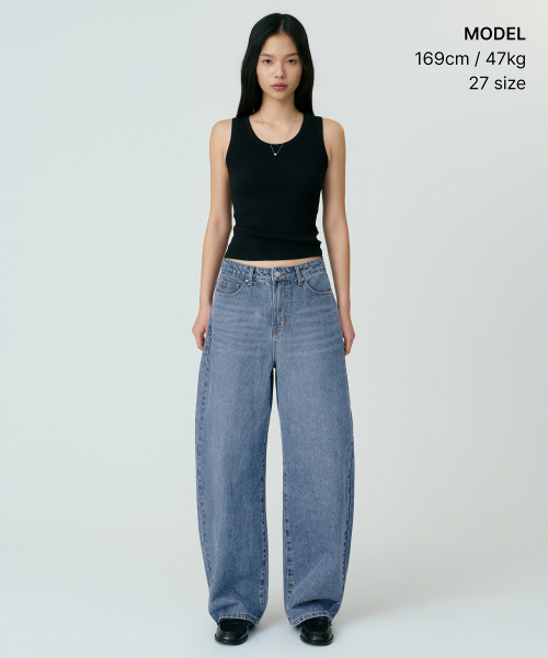MUSINSA STANDARD WOMAN（ムシンサスタンダードウーマン）の「ウィメンズカーブドデニムパンツ[ライトインディゴ]（デニムパンツ・レディース・その他・30/24/25/26/27/28/29）」の5枚目の写真