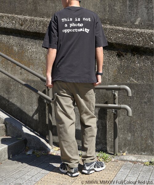 VENCEEXCHANGE(ヴァンスエクスチェンジ)の「【接触冷感】Banksy バンクシー Girl with Balloon プリントT(Tシャツ/カットソー・メンズ・ブラック/チャコール/アイボリー・L/M/LL)」の15枚目の写真