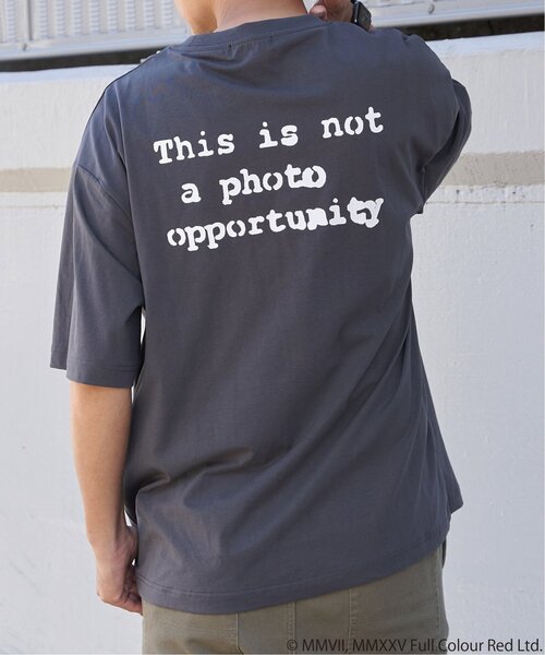 VENCEEXCHANGE(ヴァンスエクスチェンジ)の「【接触冷感】Banksy バンクシー Girl with Balloon プリントT(Tシャツ/カットソー・メンズ・ブラック/チャコール/アイボリー・L/M/LL)」の19枚目の写真