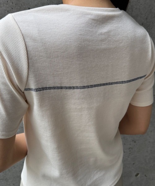 CIEL'AIR（シエルエアー）の「PIPING HOOK TOP（ﾊﾟｲﾋﾟﾝｸﾞﾎｯｸﾄｯﾌﾟ）（Tシャツ/カットソー・レディース・ブラック/アイボリー・FREE）」の15枚目の写真
