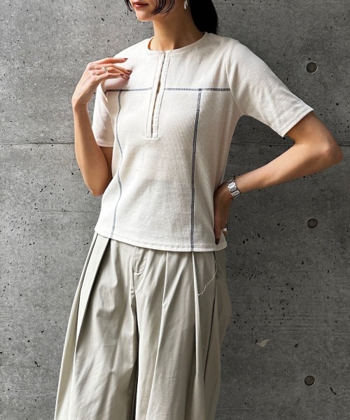 CIEL'AIR（シエルエアー）の「PIPING HOOK TOP（ﾊﾟｲﾋﾟﾝｸﾞﾎｯｸﾄｯﾌﾟ）（Tシャツ/カットソー・レディース・ブラック/アイボリー・FREE）」の12枚目の写真