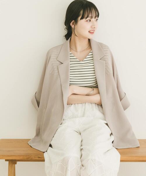 ITEMS URBANRESEARCH(アイテムズ アーバンリサーチ)の「メッシュ半袖ジャケット(ノーカラージャケット・レディース・ベージュ/ブラック・FREE)」の1枚目の写真