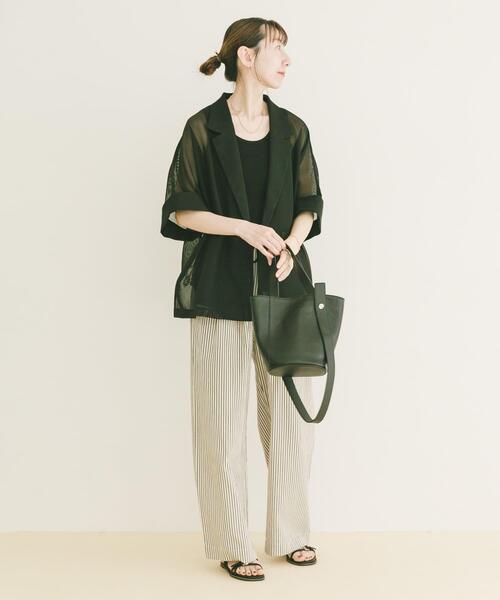 ITEMS URBANRESEARCH(アイテムズ アーバンリサーチ)の「メッシュ半袖ジャケット(ノーカラージャケット・レディース・ベージュ/ブラック・FREE)」の5枚目の写真