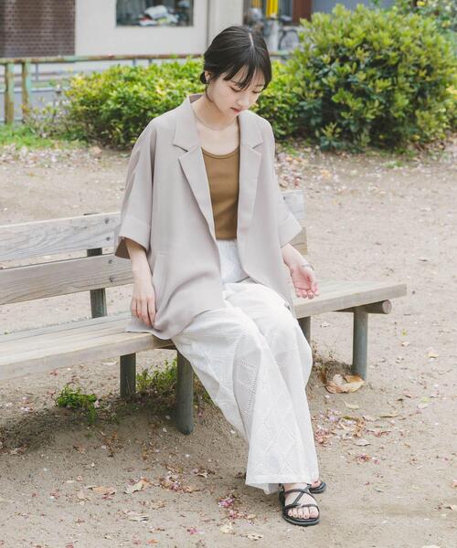 ITEMS URBANRESEARCH(アイテムズ アーバンリサーチ)の「メッシュ半袖ジャケット(ノーカラージャケット・レディース・ベージュ/ブラック・FREE)」の14枚目の写真