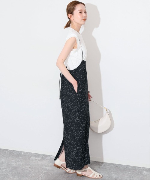 SLOBE IENA(スローブイエナ)の「《2枚セット/追加2》アイラインキャミワンピース×ノースリーブTEEセット(ワンピース・レディース・ブラック/ブラックミックス・FREE)」の6枚目の写真